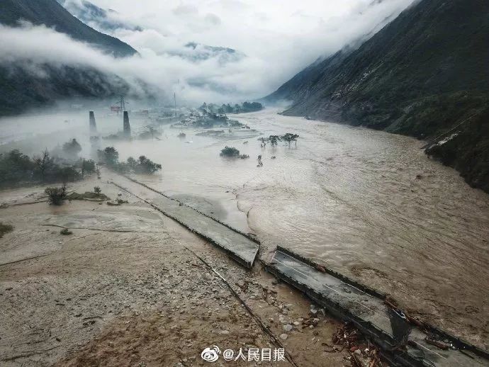 来源:四川消防 视频截图 来源:四川消防 最新消息:汶川泥石流灾害已致