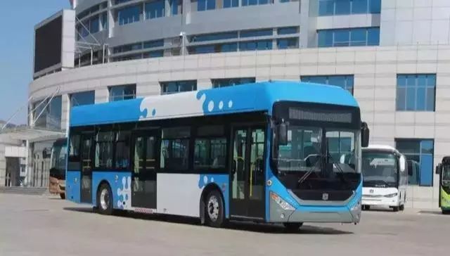 去年新投入的纯电动公交车 是这个样子 今年 太原采购了5种型号不同