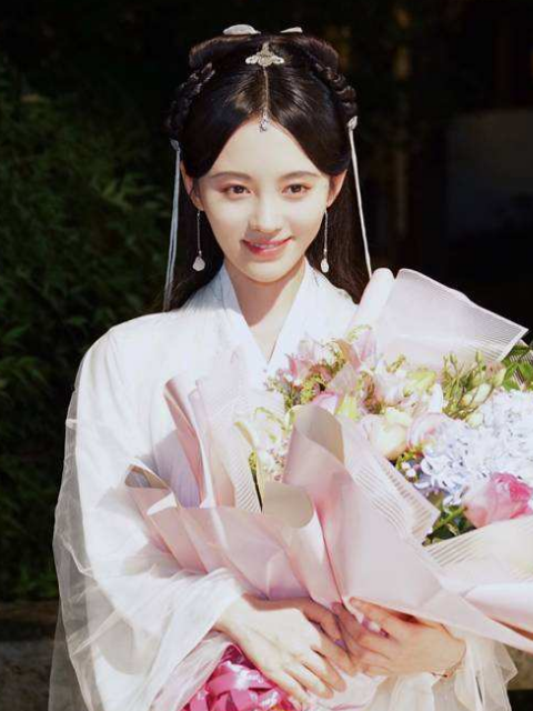 4大古装白衣美人,杨幂垫底,鞠婧祎勉强仅排第二,最美的还是她