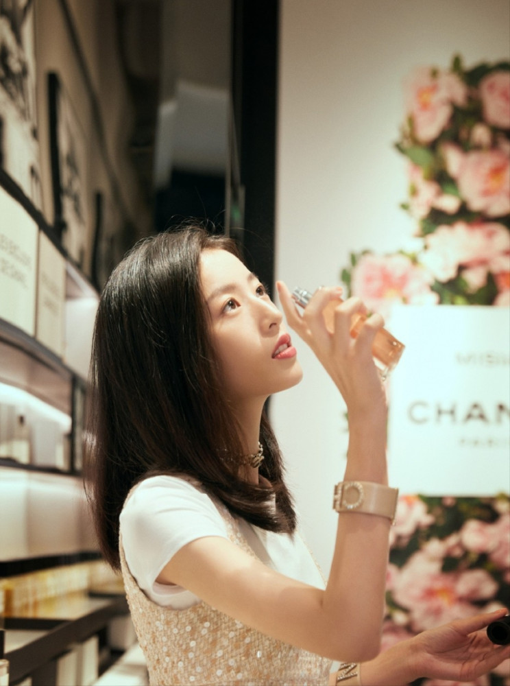 小清新气质少女周雨彤清纯唯美