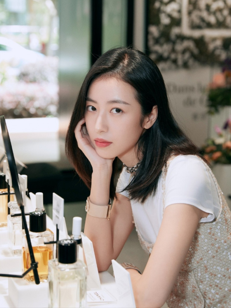 小清新气质少女周雨彤清纯唯美