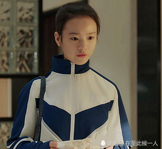 还嫌《小欢喜》的乔英子丑?求你看她长发中分的样子,美到心颤!