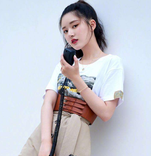 赵露思:我不适合短发,造型师:你试试看,看到成品:美炸