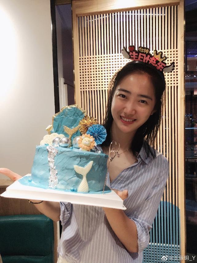 北京时间8月22日,女排运动员王辰玥迎来了自己24岁生日,她也通过个人
