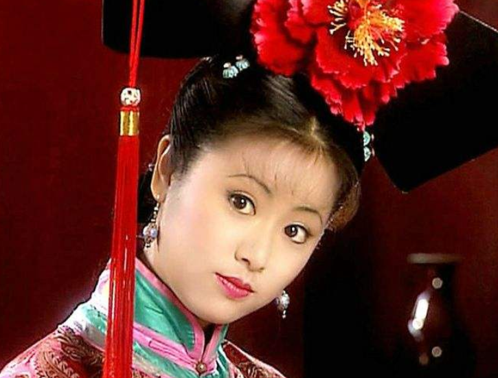 还珠格格:小燕子和紫薇,永远不明白,为何晴儿会对她俩