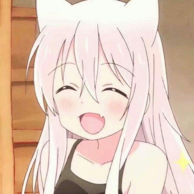 动漫头像:笑得眯着眼的小姑娘