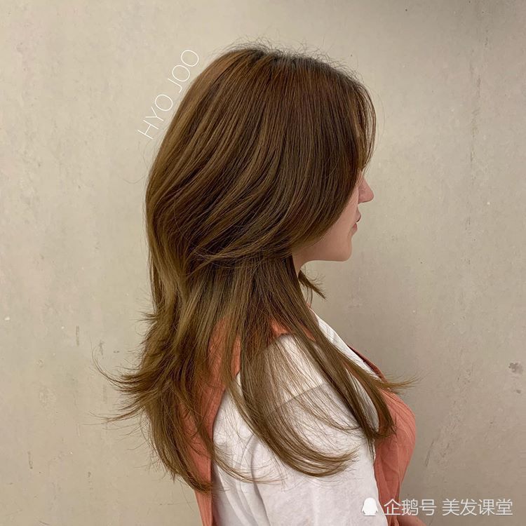多变的中长发发型2019年秋冬强势上升,成为造型师力推