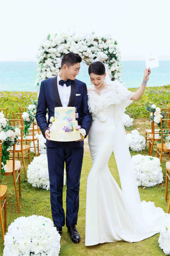 公主抱婚纱照_婚纱照风格(3)