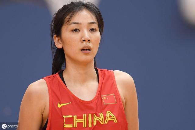 2017年4月10日,北京,新一期中国女篮公开训练.