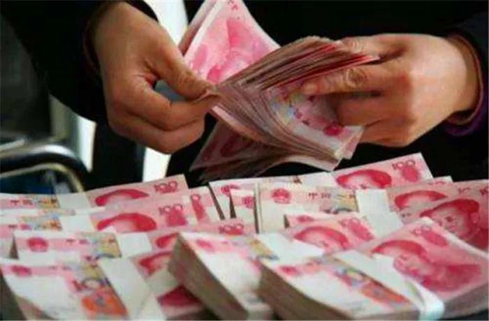 两千万桶石油抵达港口,该国使用人民币结算,美国脸色挂不住了