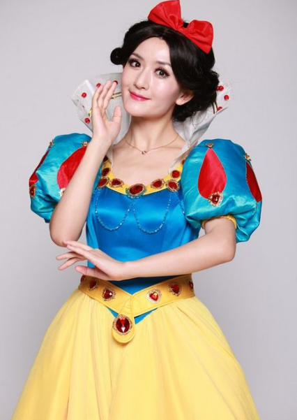 扮演白雪公主的4个明星,娜扎郑爽漂亮,图四竟