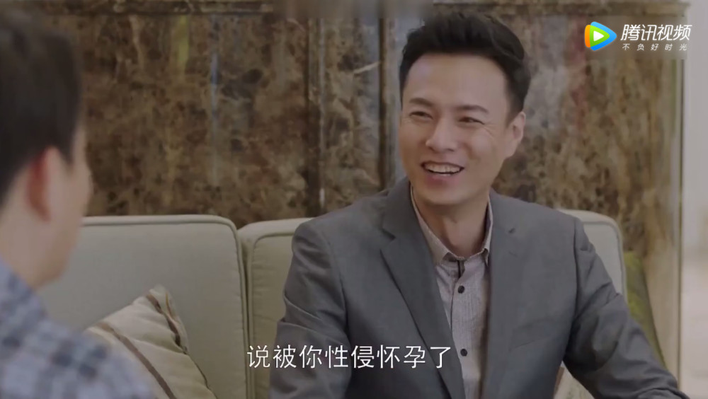 《小欢喜》童文洁帮小金报复雷蒙德,小金痛哭流涕说4字