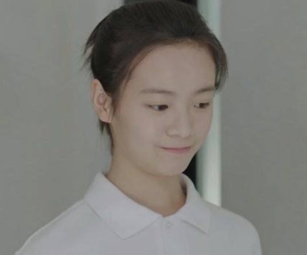 《小欢喜》英子戏外超甜,还是妥妥的学霸,私服美呆了!