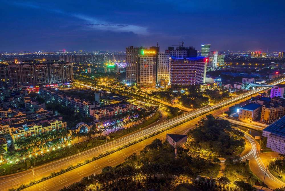 广东"最牛"的二线城市,gdp接近万亿,"步步紧逼"省会城市