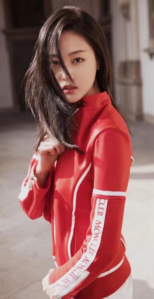 张天爱五官精致,美得无可挑剔