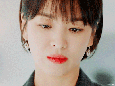 宋慧乔杨幂因烟熏妆造型上热搜,两款妆容风格差很大