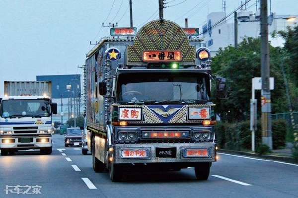 这是我见过最另类的改装车,日本暴走族卡车了解一下