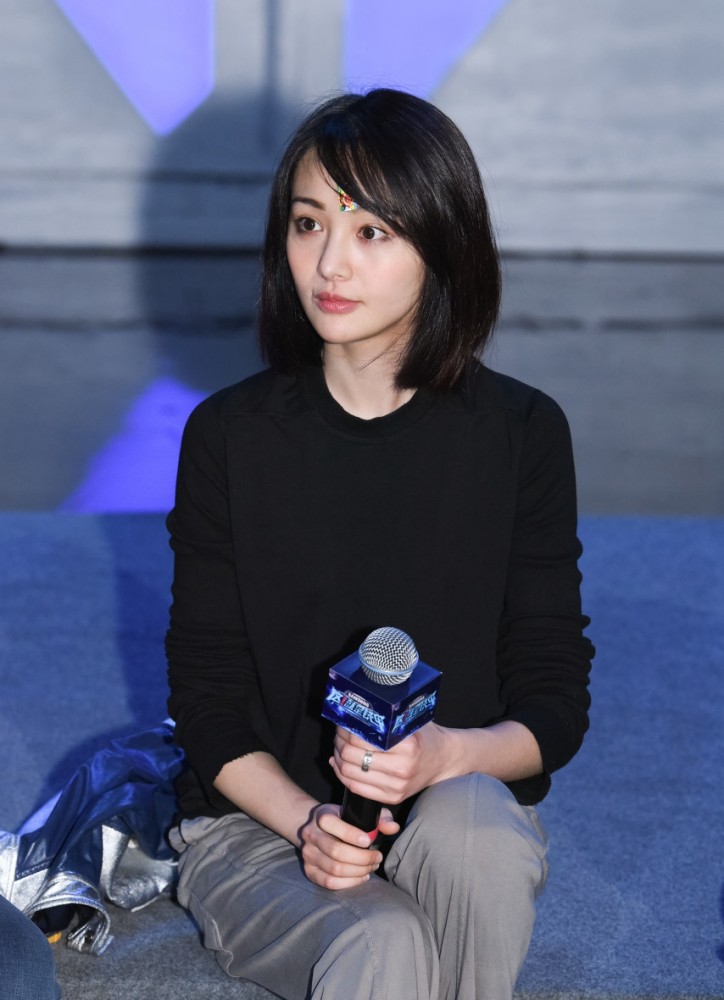 为张翰整容,为张恒放弃拍戏,郑爽真的是恋爱脑