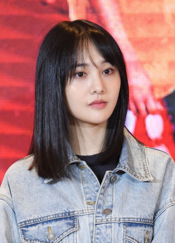 为张翰整容,为张恒放弃拍戏,郑爽真的是恋爱脑