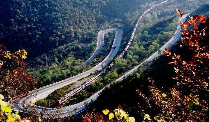 "世界第一隧"秦岭天台山隧道进口段全面贯通,宝鸡到汉中仅需2小时!