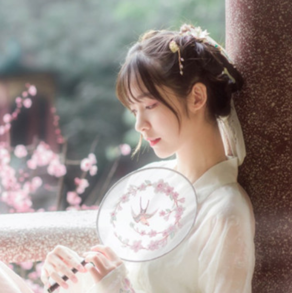 古风·意境·女生头像:爱情,都是先红了脸,后来红了眼