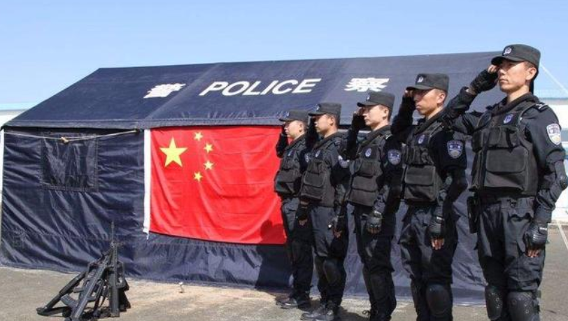 军人跟警察共同执行任务时 谁听谁的指挥 答案其实很简单 看点快报