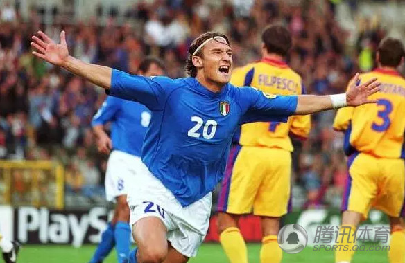 参加2000年欧洲杯的他们 还在坚持