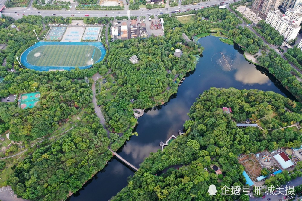 高空看衡阳:航拍平湖公园,山水交融,风光如画