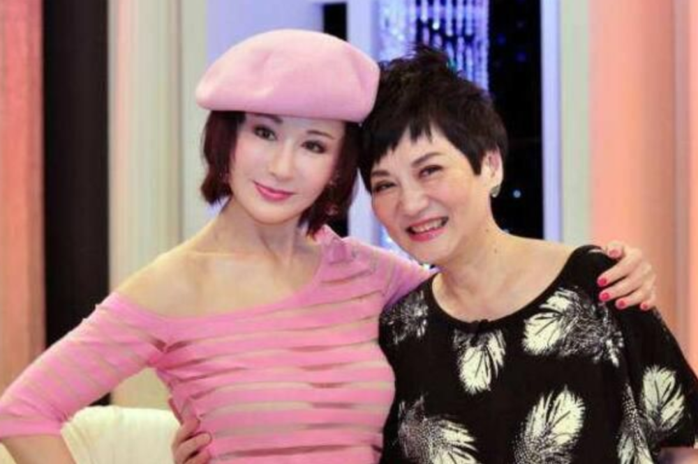 70岁"冻龄女神"潘迎紫,扮武则天似少女,于正讨教美容秘诀!