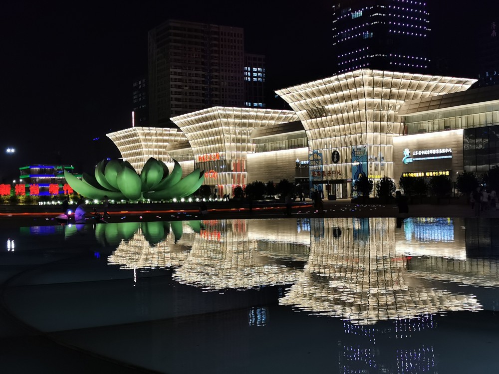 几年不见,济南西站变得这么漂亮了!尤其是夜景