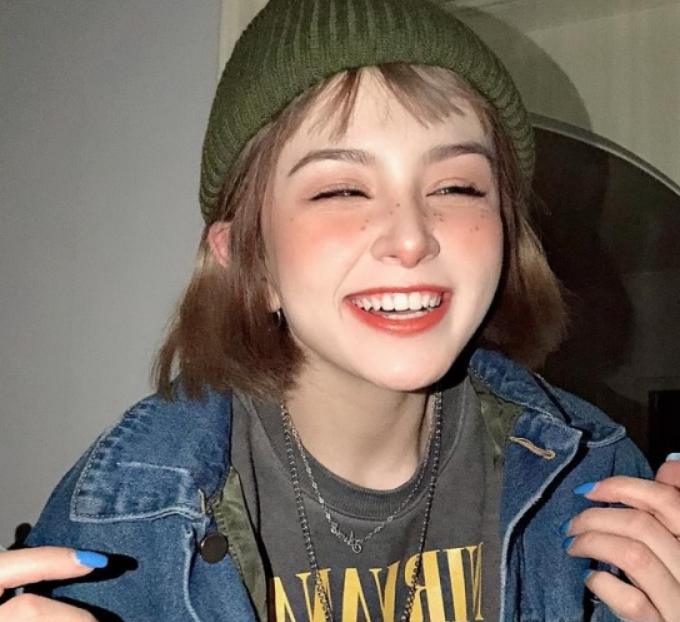 欧美·潮流·女生头像:我见众生皆草木,唯你灼灼是青山