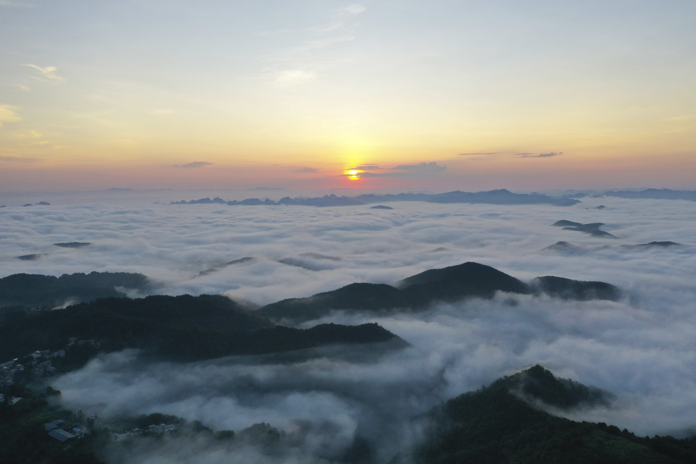 日出摩天 壮阔云海