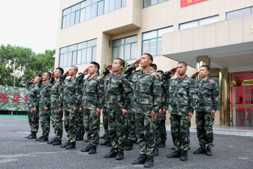 这群武警燃爆桐乡训练场!