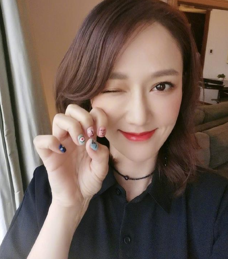 40岁陈乔恩单身,见她的生活状态,网友:要这样我也会选择单身