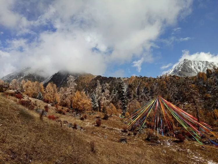 川西│四姑娘山旁现一世界级风景,那是神仙私藏的隐世