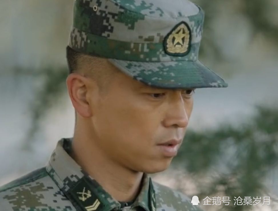 陆战之王:叶晓俊向牛努力撒娇,被张能量看到,两个人都