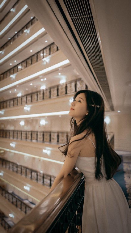 小仙女赵露思唯美写真照,清纯俏丽又柔和,网友:元气少女