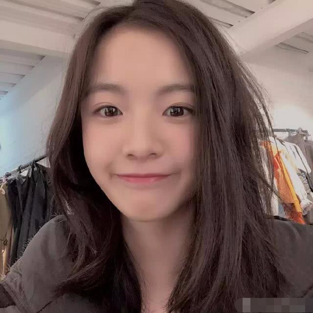 《小欢喜》里面的英子居然凭借塌鼻梁,小眼睛火了?