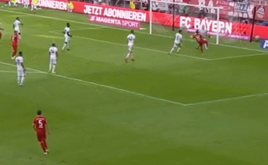 德甲-拜仁6-1逆转美因茨 2新援传射阿拉巴弯刀破门