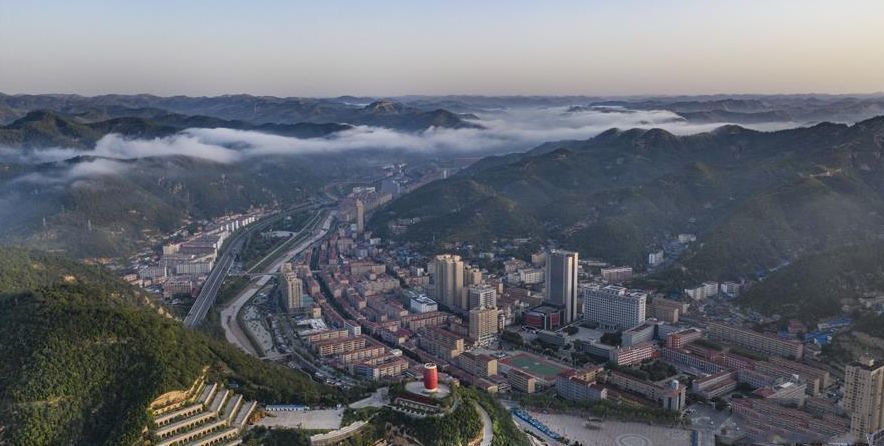 宝塔山,延安,南泥湾,安塞区,青山,凤凰山,延川县,黄土高原,晋陕大峡谷