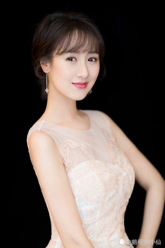 明星袁冰妍,娱乐圈偶像演员,甜美乖巧,是具有潜力的艺人