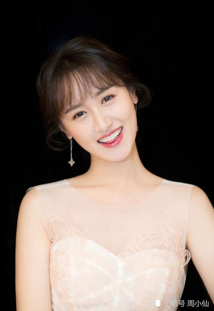 明星袁冰妍,娱乐圈偶像演员,甜美乖巧,是具有潜力的艺人