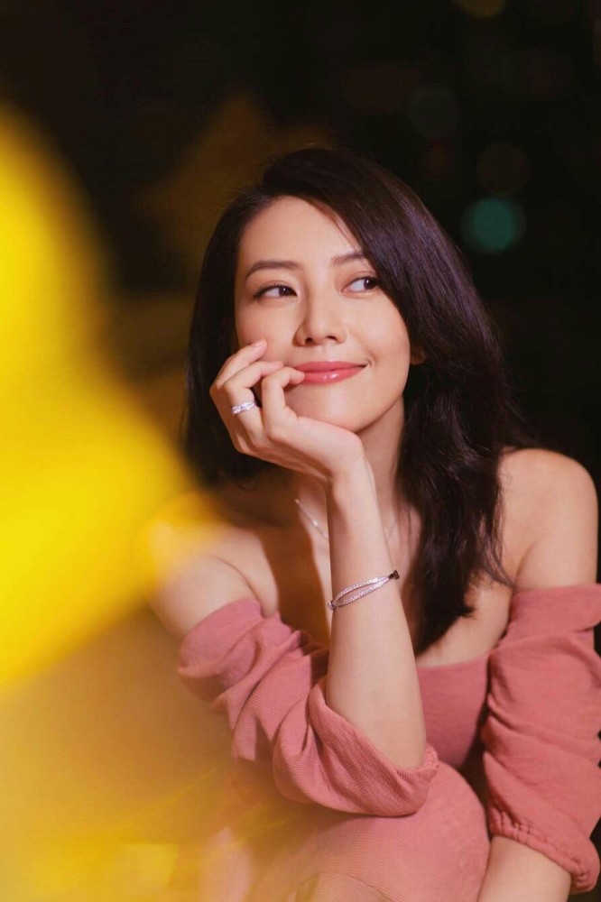 娱乐圈中的气质女神高圆圆,被时光善待的女人,越活越美