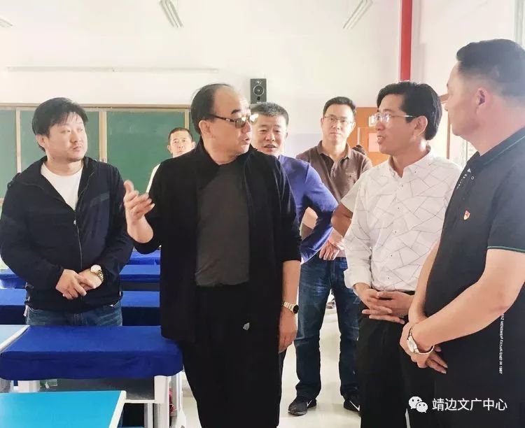 县委常委,副县长刘波莅临靖边十四小学指导工作