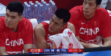 中国篮球最绝望48小时：周琦遭全民“通缉” 重压下男篮崩盘
