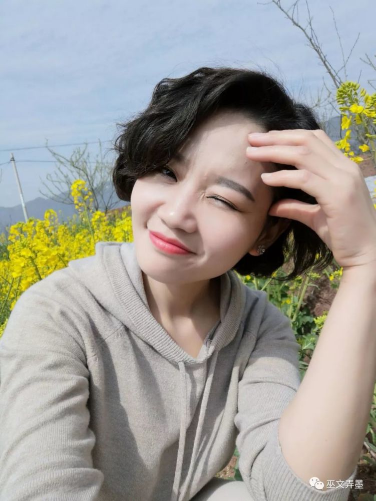 杨菊,巫山作家协会会员.
