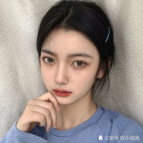女生拍证件照谨记"3不要",颜值升高,"校花"见了也羡慕