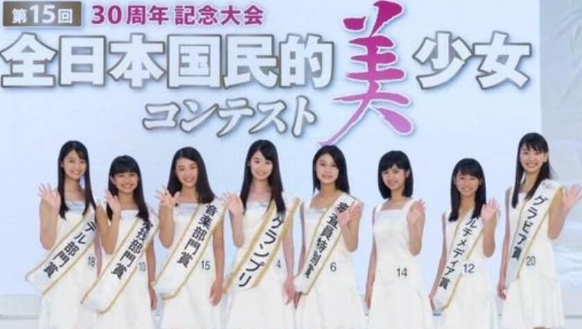 日本也开始选秀,但是从主持人就能看出这节目的水平