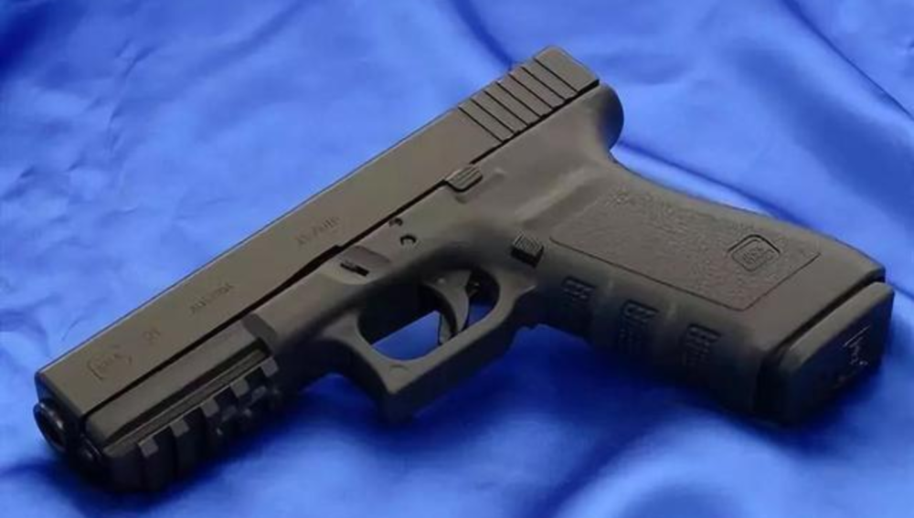 美国备受 欢迎 手枪 综合性能的确优异 能轻而易举压制敌人 看点快报