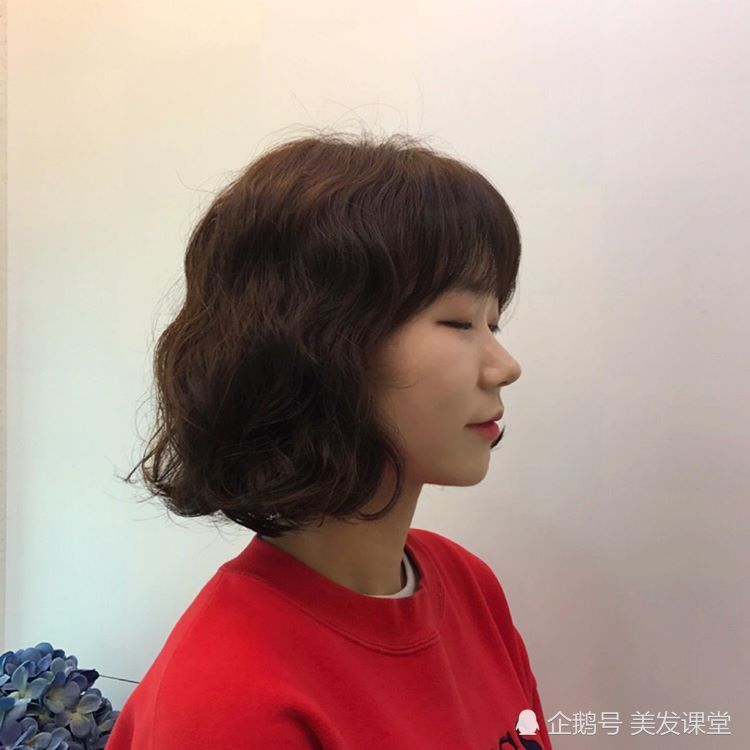 不同的波波头,有刘海跟没刘海差别真大,小颜减龄必备